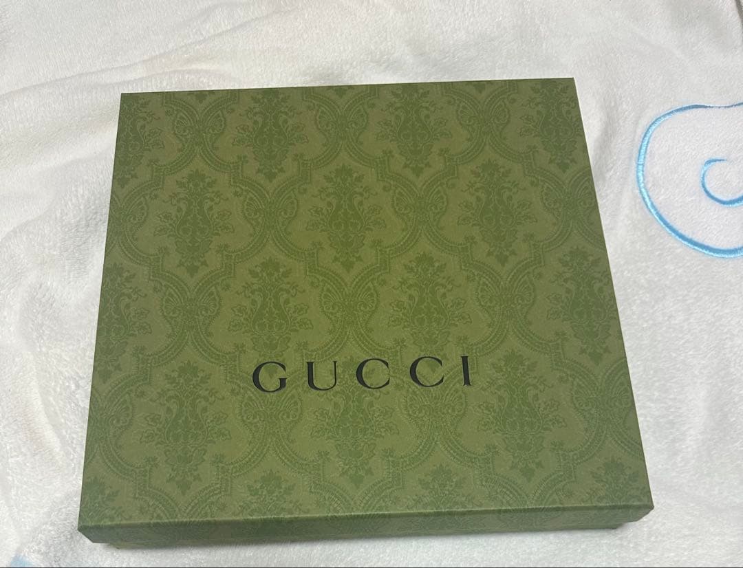 GUCCI ギフト包装用紙袋 ネイビー 大 マフラー