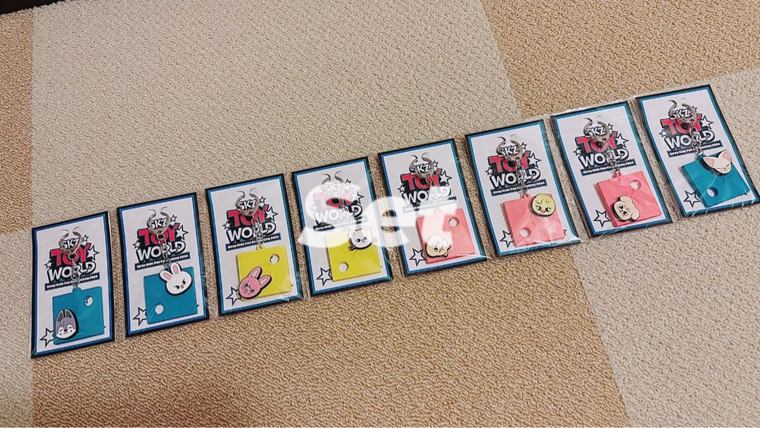 スキズ SKZOO ポガリ フォクシニー 抱き ぬいぐるみ バックチャーム