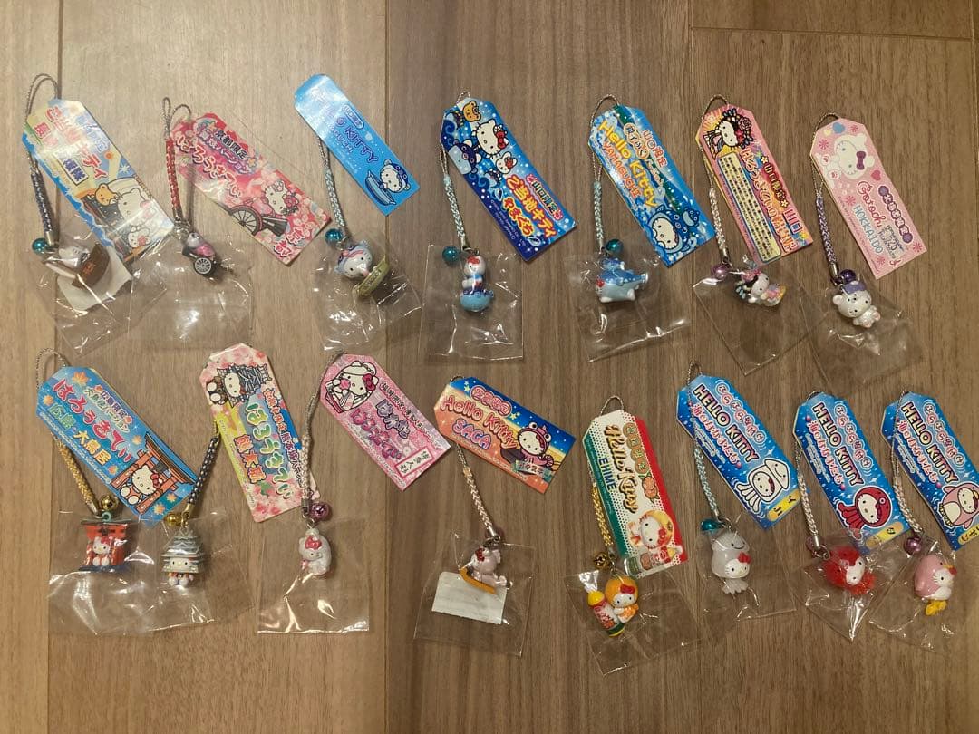 ハローキティ 根付ストラップ　ファスナーマスコッ15個セット