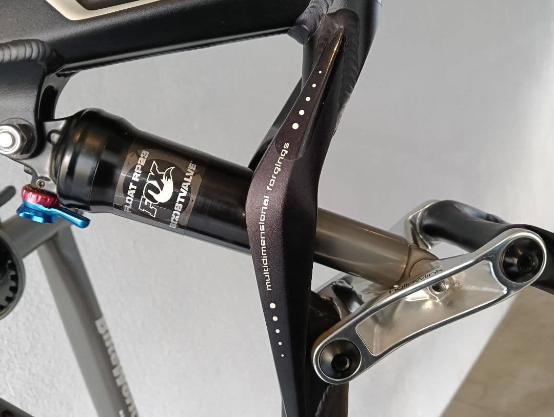 パーツ SPECIALIZED S-WORKS STUMPJUMPER 2006