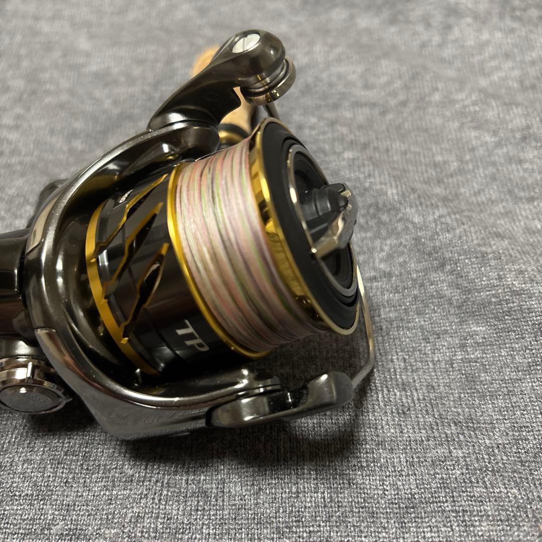 20ツインパワー C2000S スピニングリール