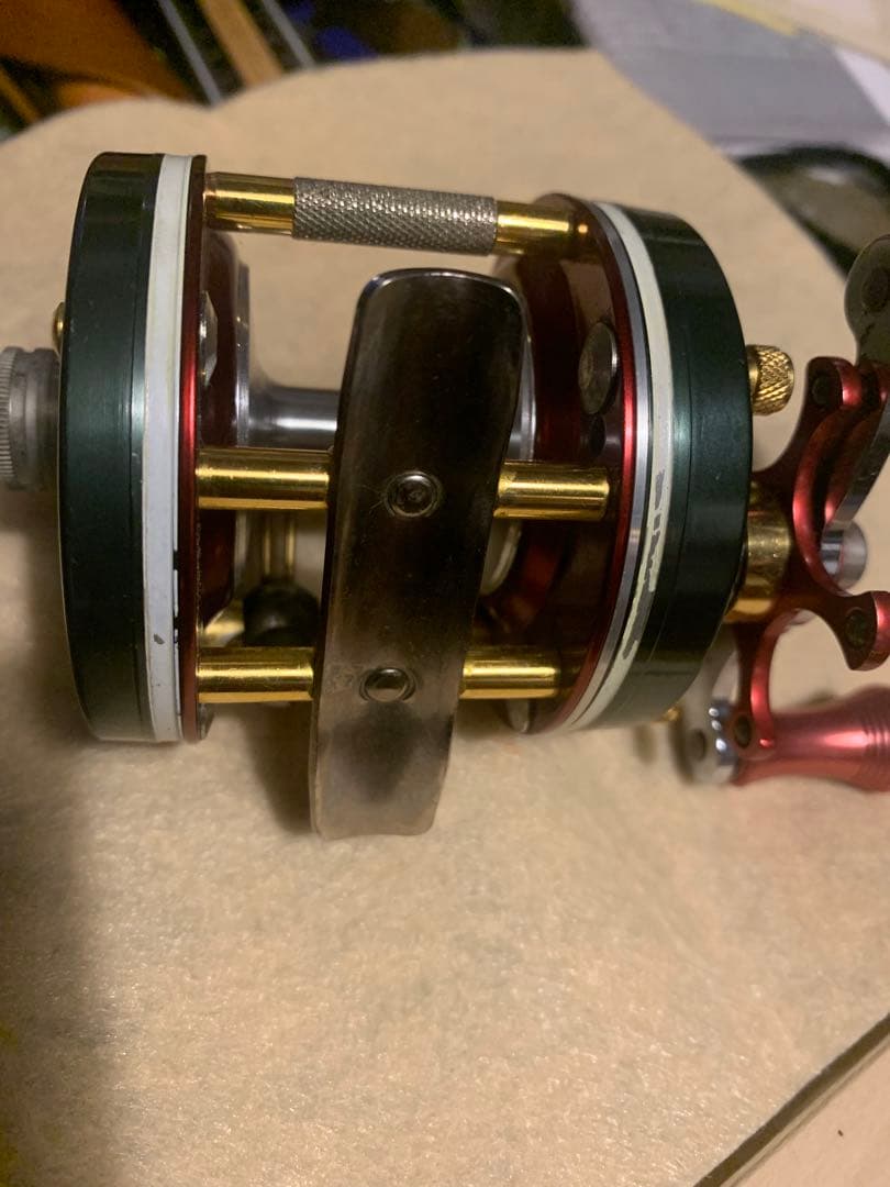 ま*る様 五十鈴 BC700 ベイトリール　五十鈴工業　ブライトリバーABU50