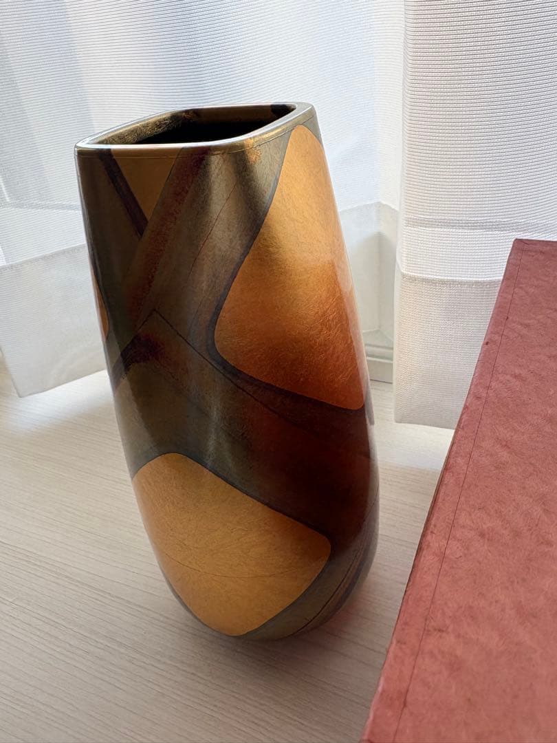 金沢箔芸　金箔の花瓶