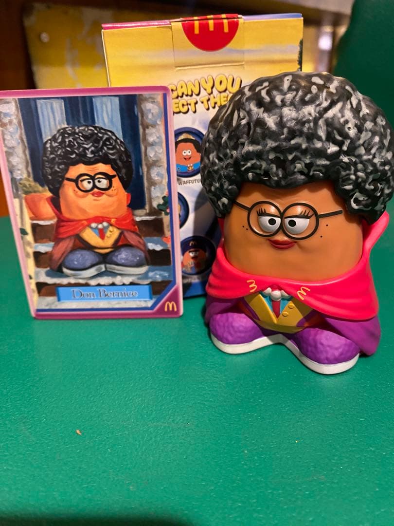 マクドナルド ハッピーミールトイ　カーウィンフロスト ナゲットバディーズ