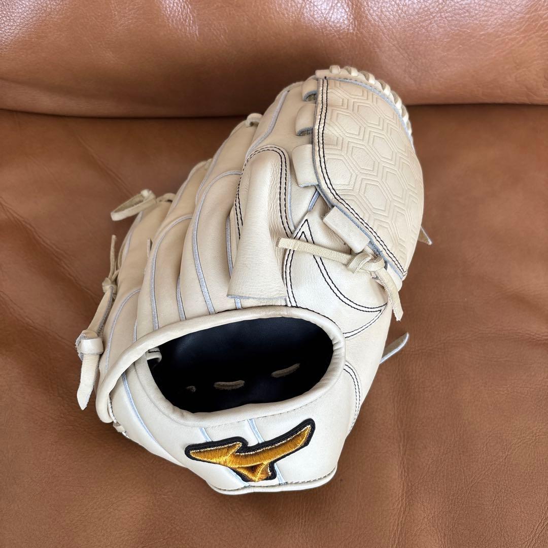 ミズノプロ軟式オーダー投手用グローブ