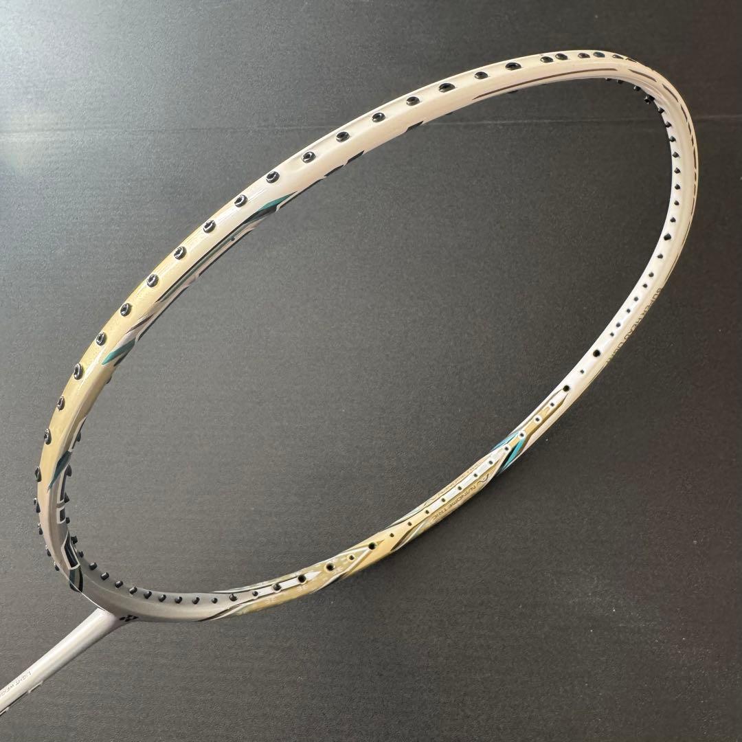【廃盤】YONEX ナノレイ750 3UG5 バドミントン