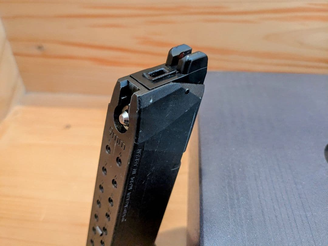 マルイ GLOCK 17 Gen5 ガスブロ　ライト、サイト付き