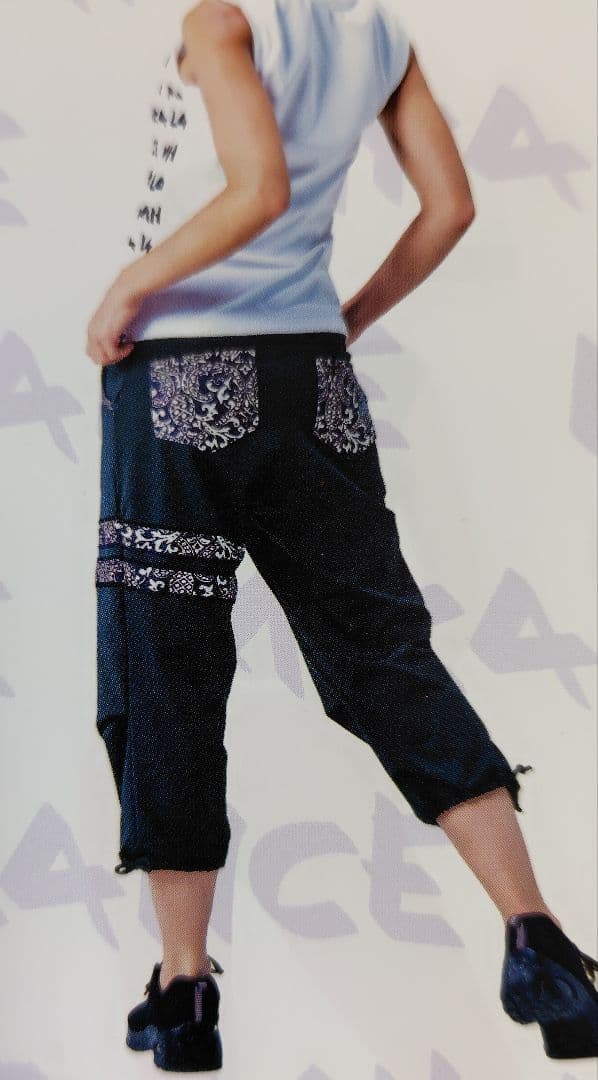 【ほぼ新品】ミカランセ mikano カーゴパンツ 使いやすい黒