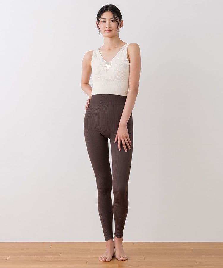 新品未使用SUKALAスカーラアクティブデイジートップスとレギンスセットL