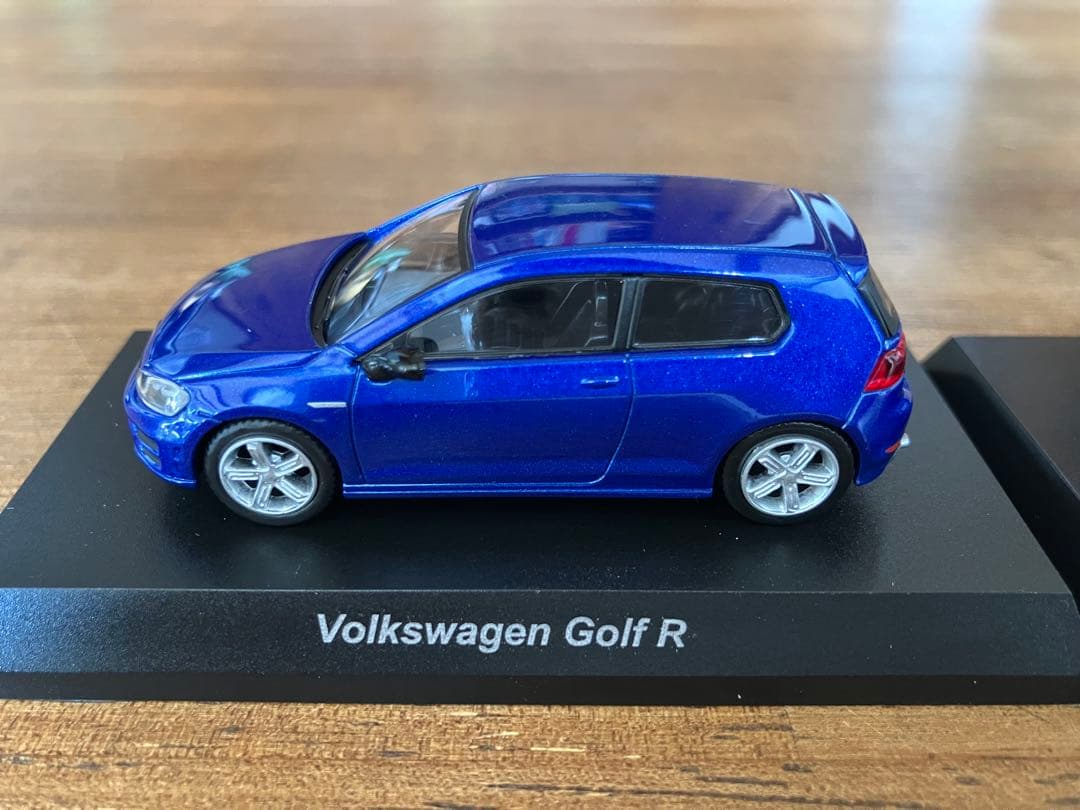 京商 1/64 フォルクスワーゲン ゴルフR32 ゴルフR 2台セット