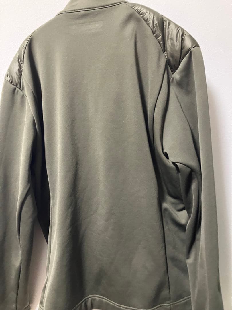 ゴルフ　ナイキ　ダウン　マキロイ