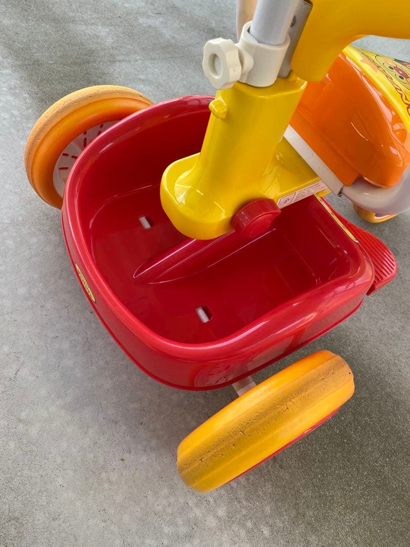 アンパンマン ガード・押し棒付き 折りたたみ三輪車