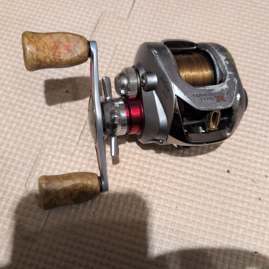 TYPE-R ベイトリール メガバスシルバー コルクハンドル