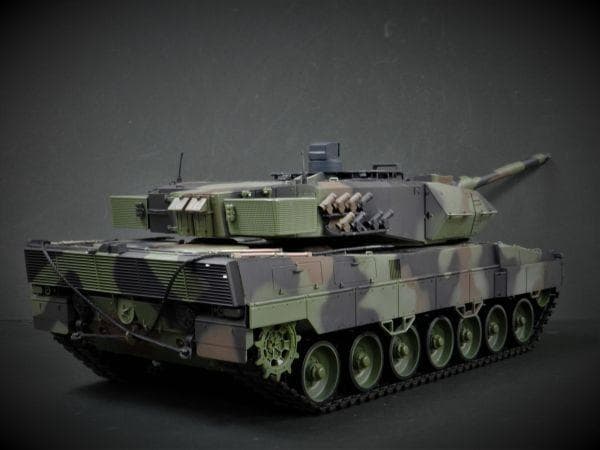 Heng Long 2.4GHz 1/16 ドイツ主力戦車 レオパルト2 A6