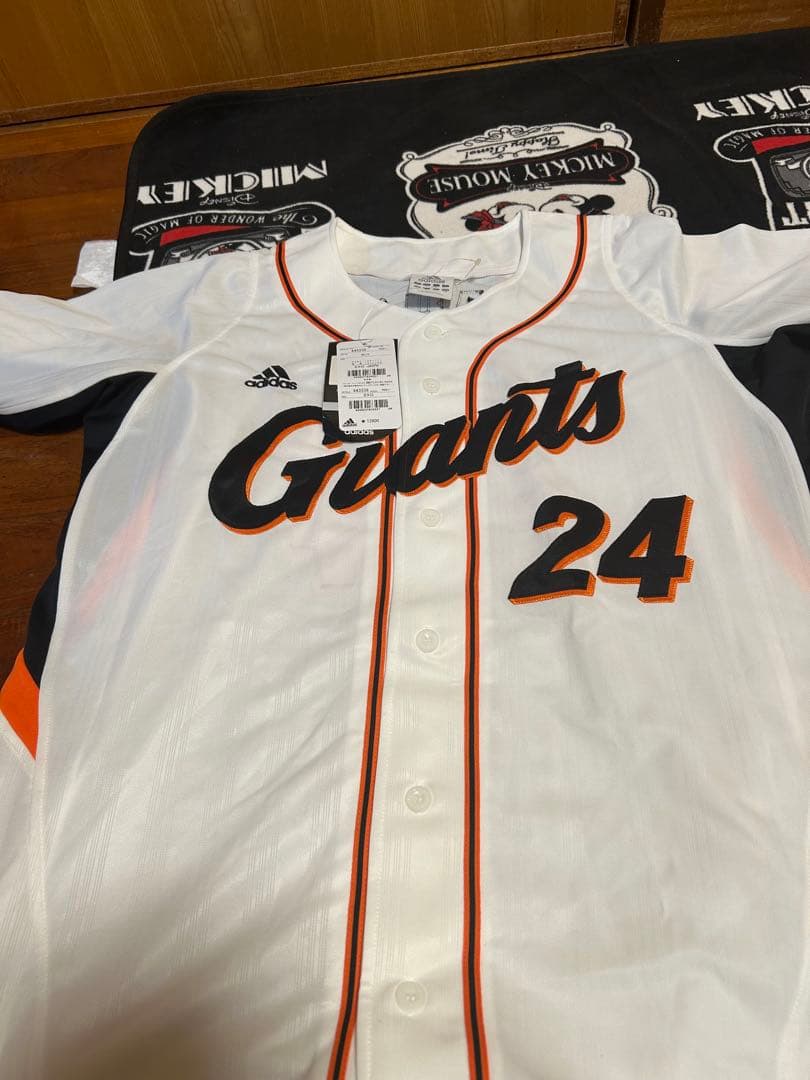 ジャイアンツ激レア　貴重　未使用タグ付き高橋由伸　2006年ホリデーユニフォーム