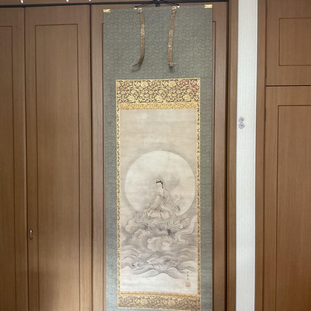 宏斎画肉筆画 紙本掛軸 【 雲上観音図 】 軸先仏具軸 良品桐箱付