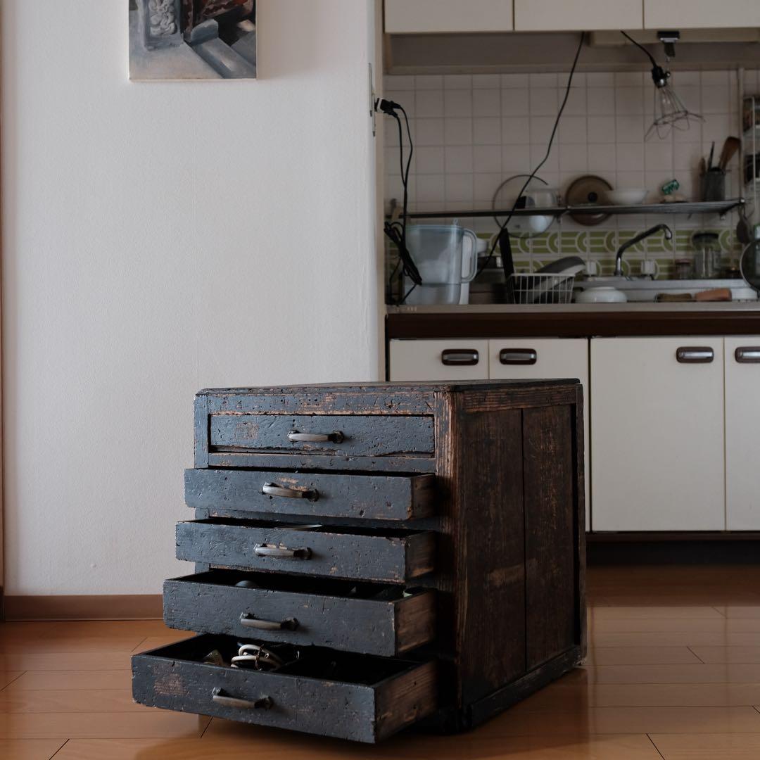 昭和時代の古い木製引き出し家具、大型収納キャビネット