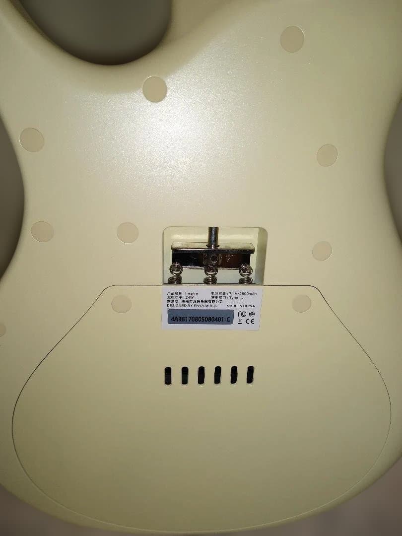 ☆週末セール☆スマートギター Enya Inspire 39 (クリーム)