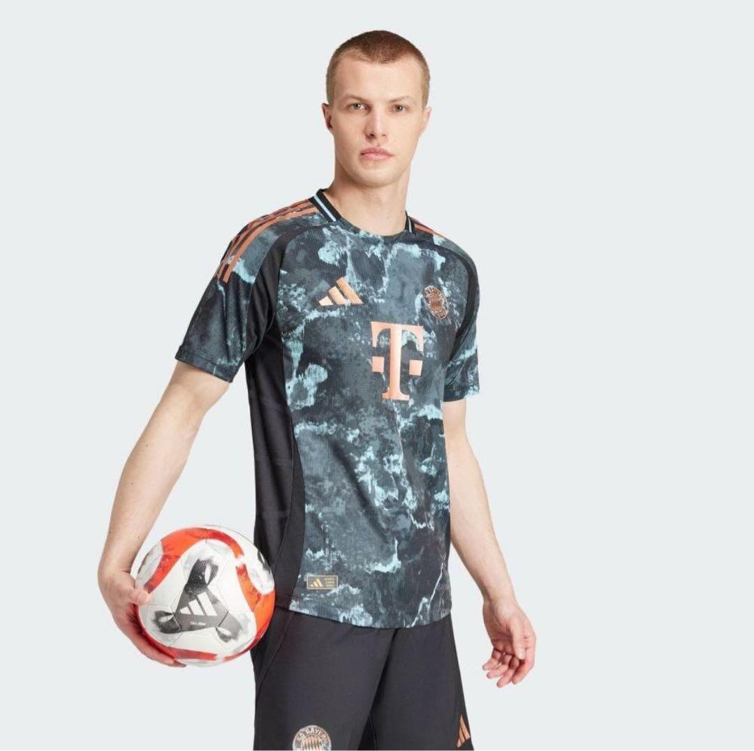 【新品未使用タグ付き】FCバイエルン 24/25 オーセンユニフォーム XL