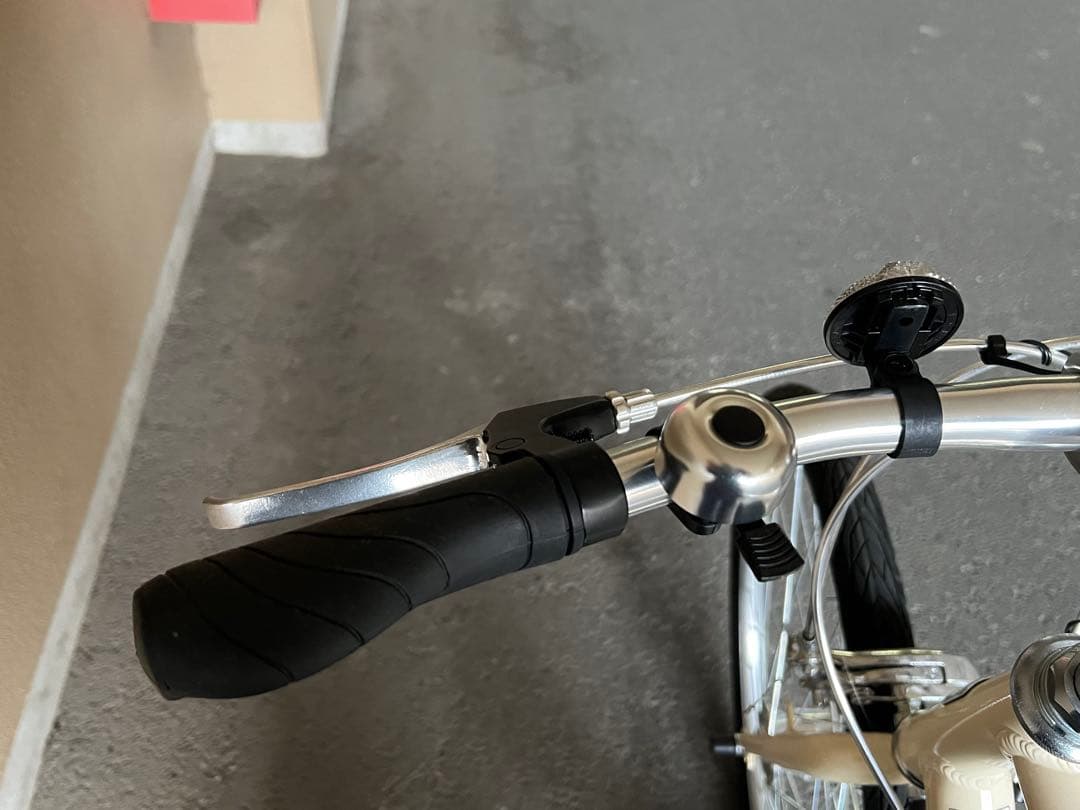 スポーツ自転車　数キロ試乗のみの新品同様の極上美車