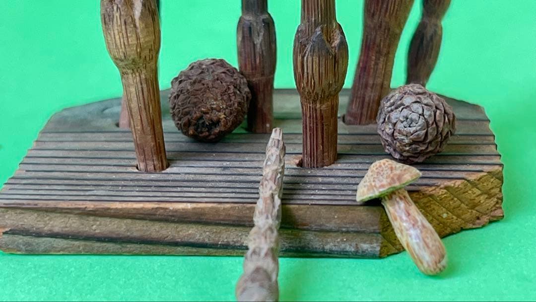 つくし狩り　ススだけ竹細工　スス竹彫刻とかごのセット 高さ10㎝