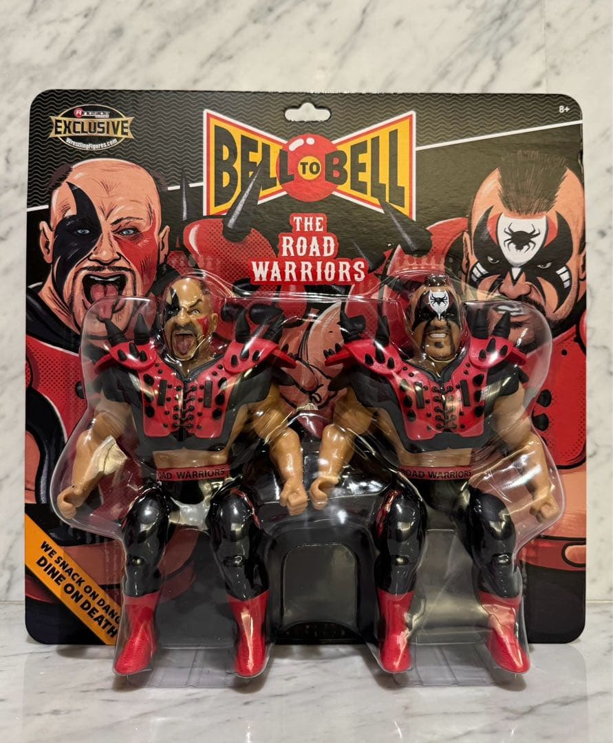 WWE ザ ロードウォリアーズ フィギュア