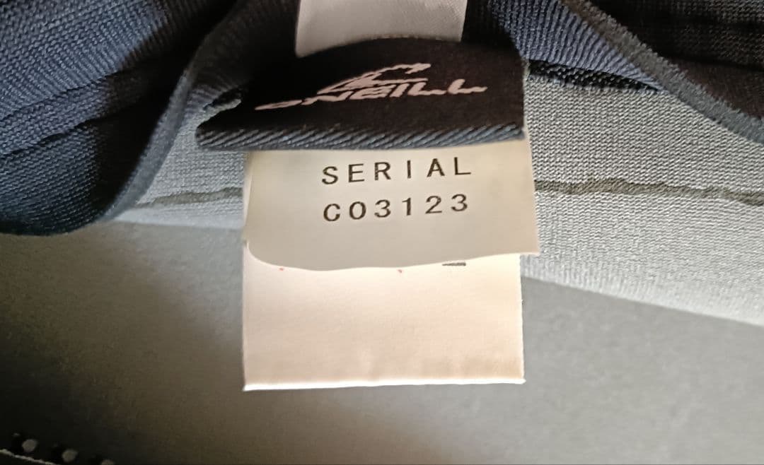 O'Neill Superfreak 3:2 ウェットスーツ ブラック