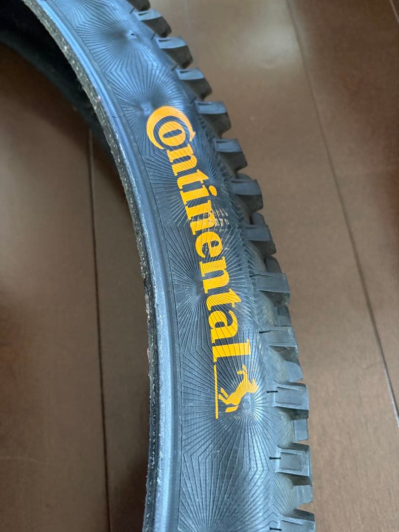 コンチネンタルKRYPTOTAL Reリア 29x2.4