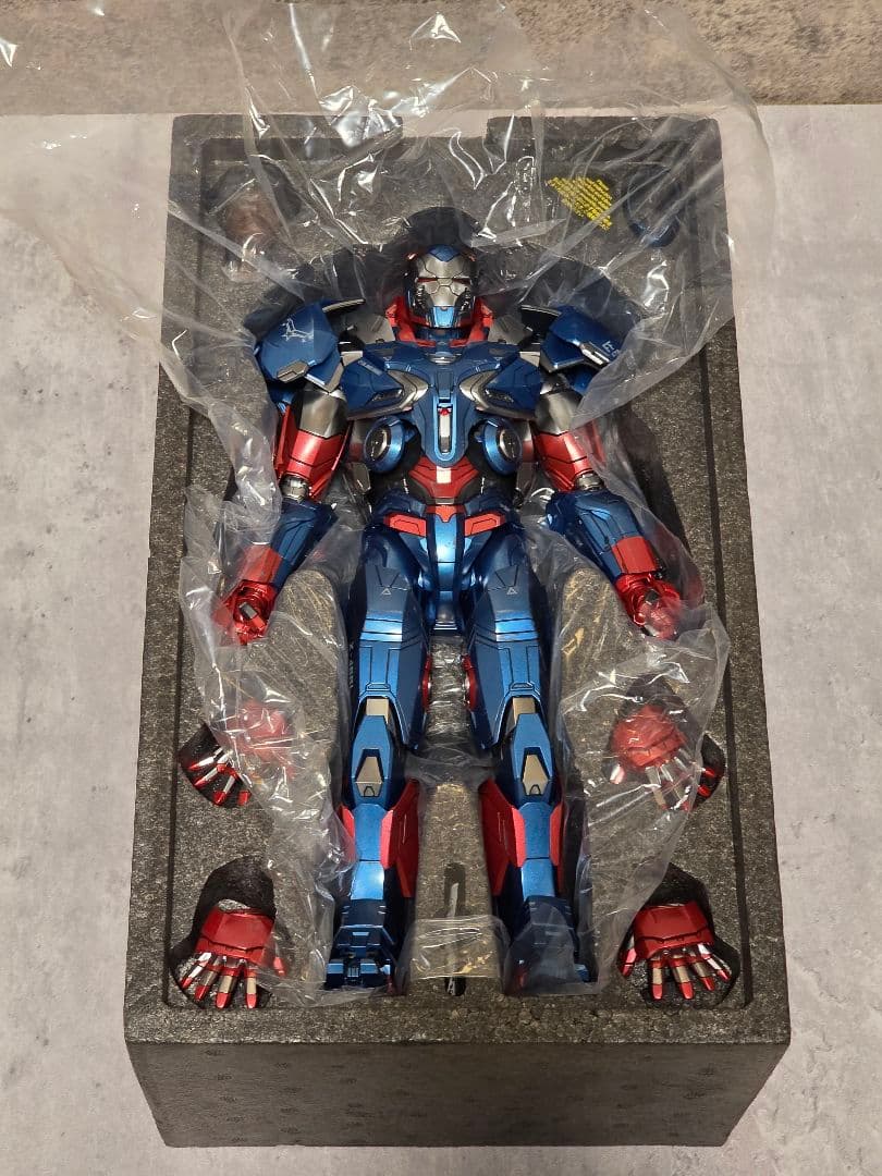 ホットトイズ ムービー・マスターピース ＤＩＥＣＡＳＴ 　アイアン・パトリオット