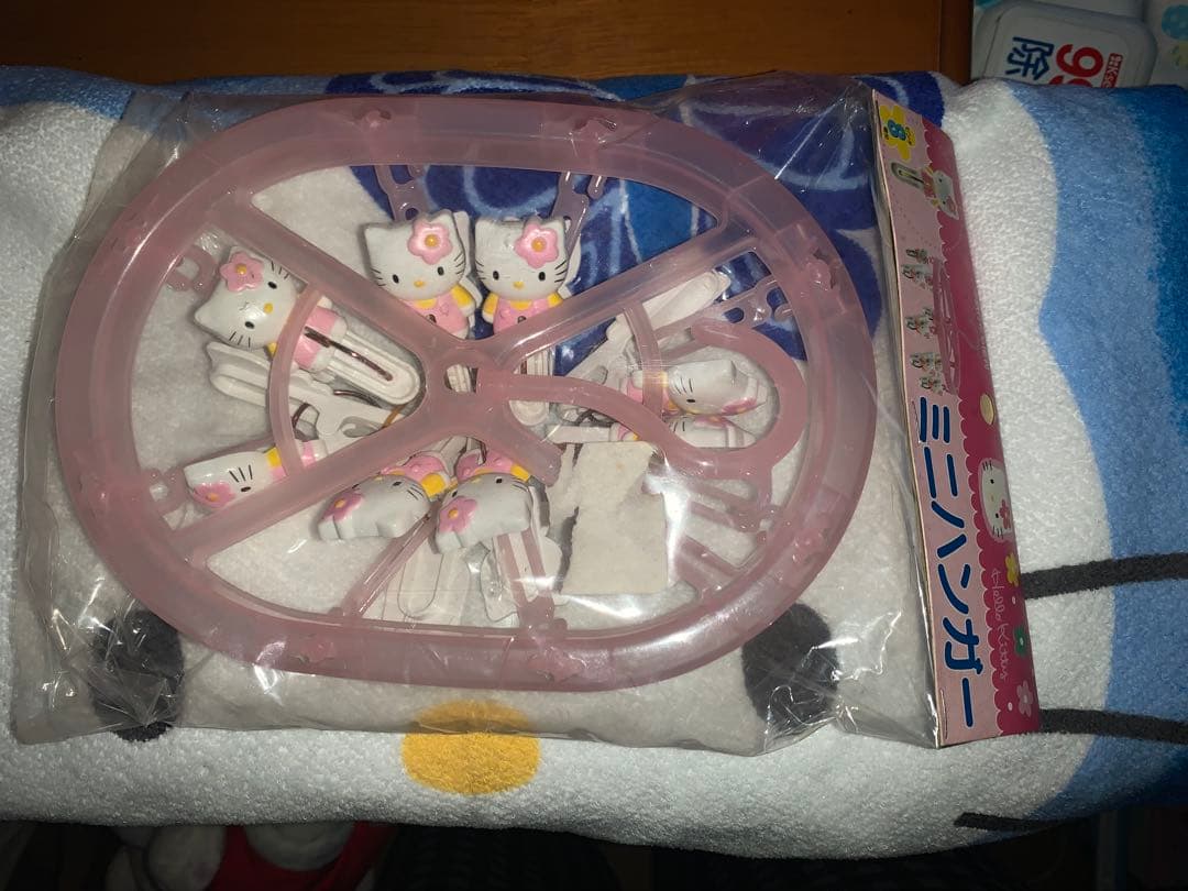 ハローキティ　希少　カオハナ　ミニロッカー　ミニハンガー　体重計　バスタオル　桶