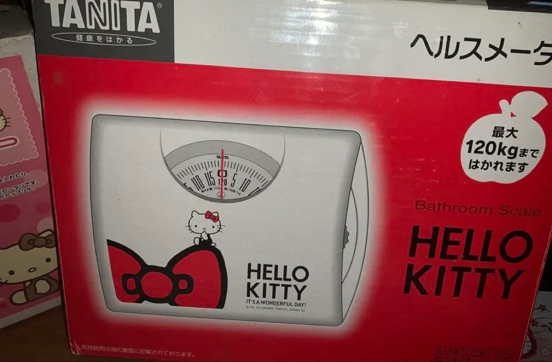 ハローキティ　希少　カオハナ　ミニロッカー　ミニハンガー　体重計　バスタオル　桶