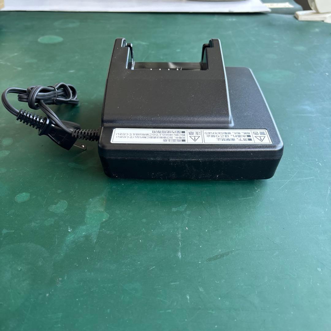 K*i様 電動自転車用充電器 スタンド型