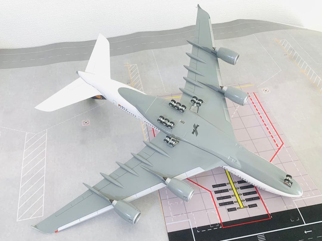 ヘルパ製１／２００ルフトハンザ航空Ａ３８０－８００プラスティック製完成品
