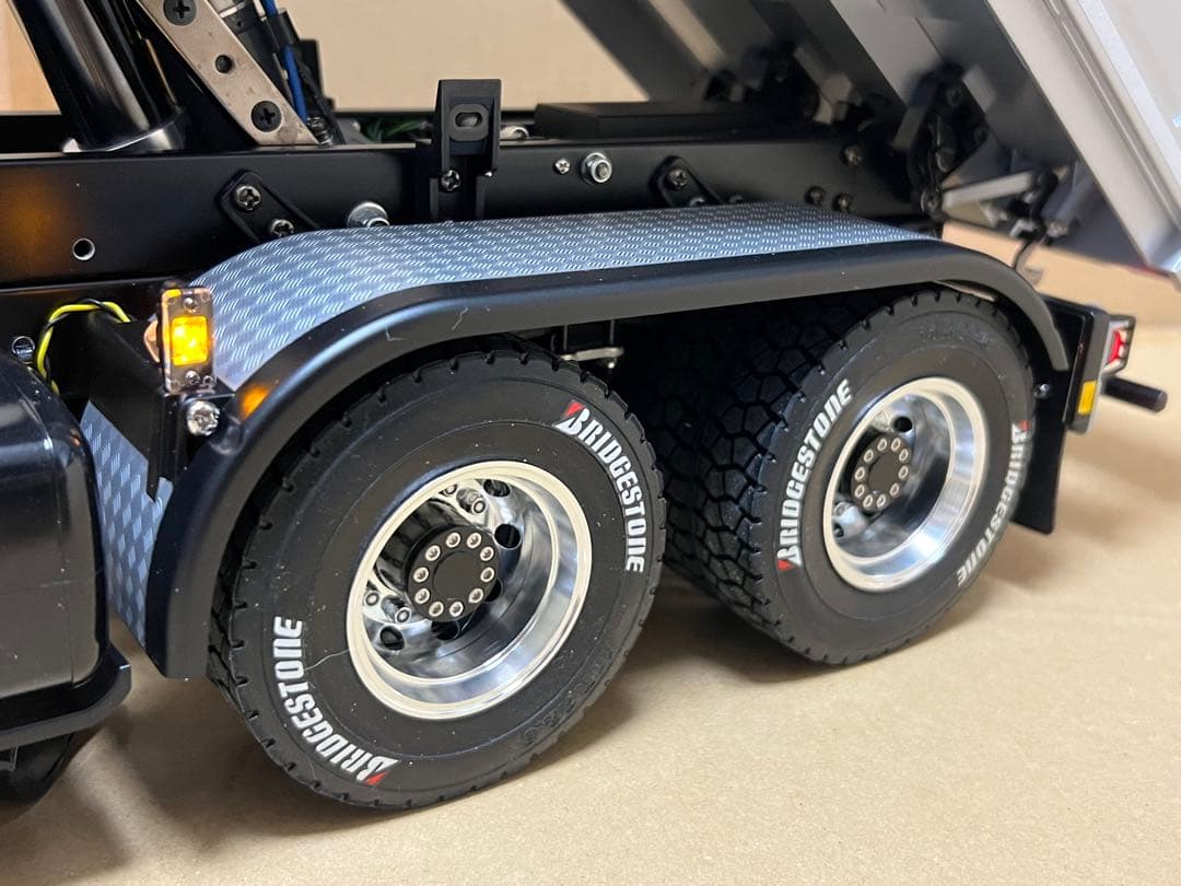 タミヤ アロクス 3348 6x4 ダンプトラック 完成品 安売り