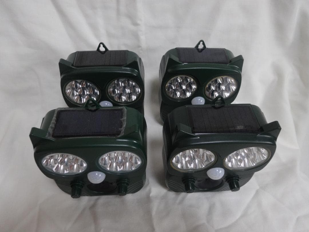 動物撃退器 害獣撃退器 4個セット(3個中古品　1個新品)