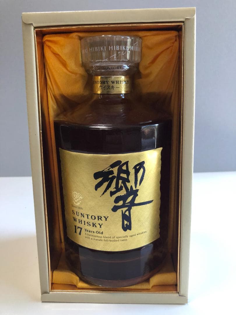 響　17年ゴールドラベル　750ml　43％　化粧箱入り