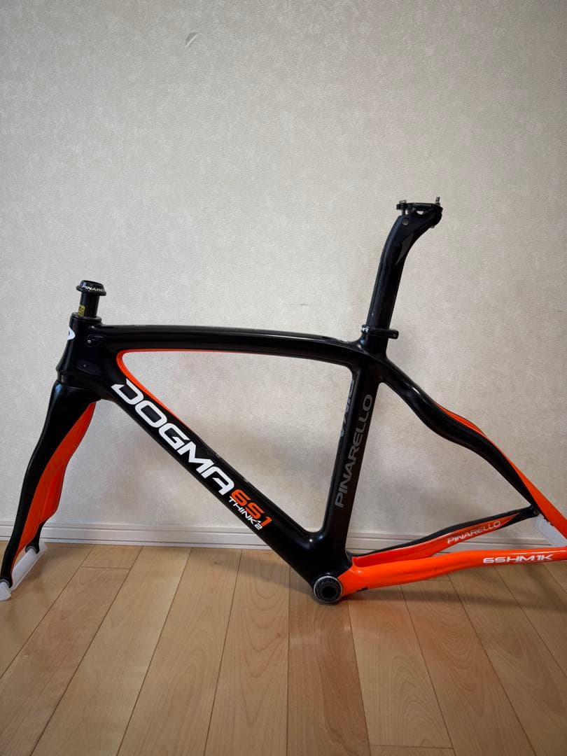 PINARELLO DOGMA 65.1フレーム ブラック/オレンジ