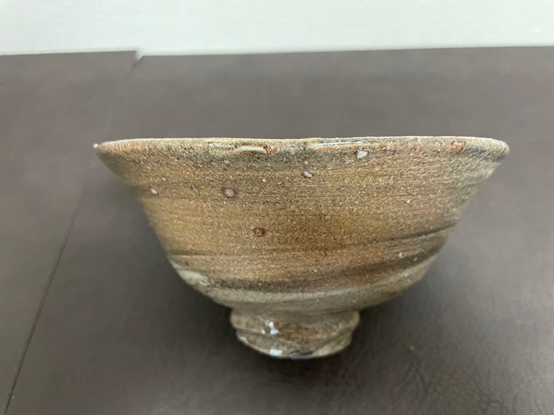 安食ひろ　塩釉刷毛目盌　共箱　栞　茶碗　茶道具