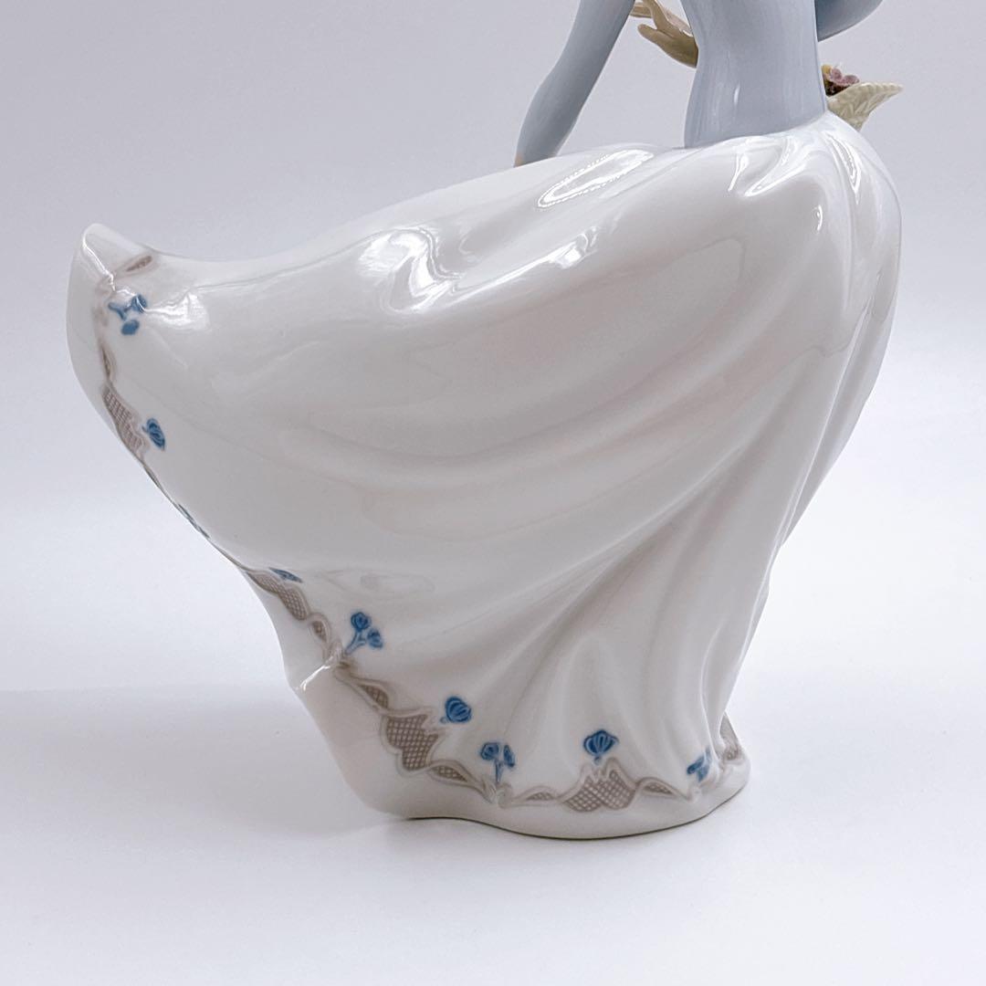 LLADRO リヤドロ 風のいたずら #6767