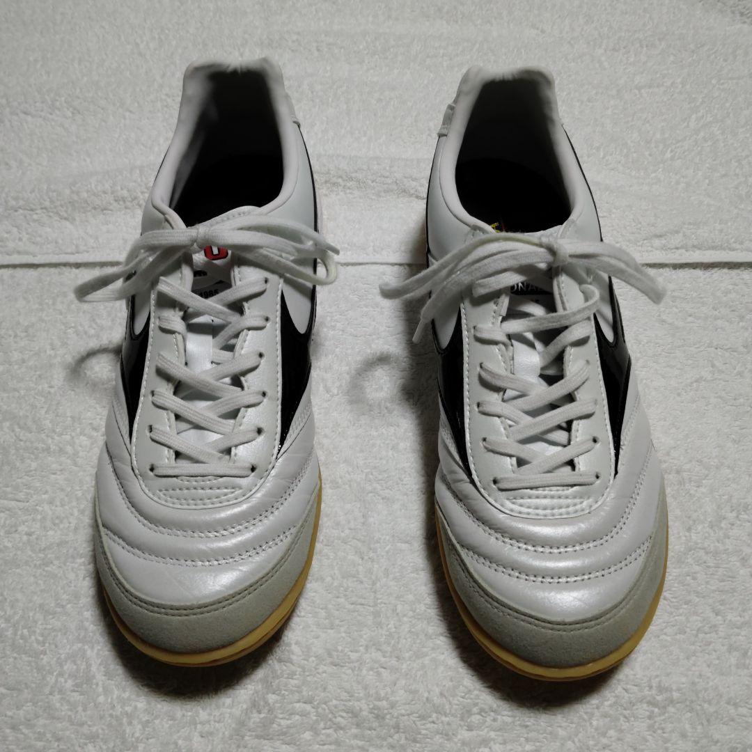 ミズノ　フットサルシューズ 　モレリア 　インドア　サイズ24.5