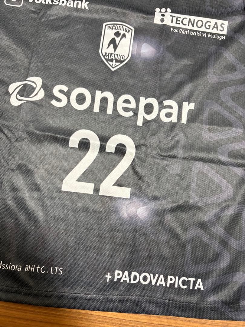 【激レア/新品】セリエA パドヴァ ユニフォーム 豪華ロゴ入り　バレーボール