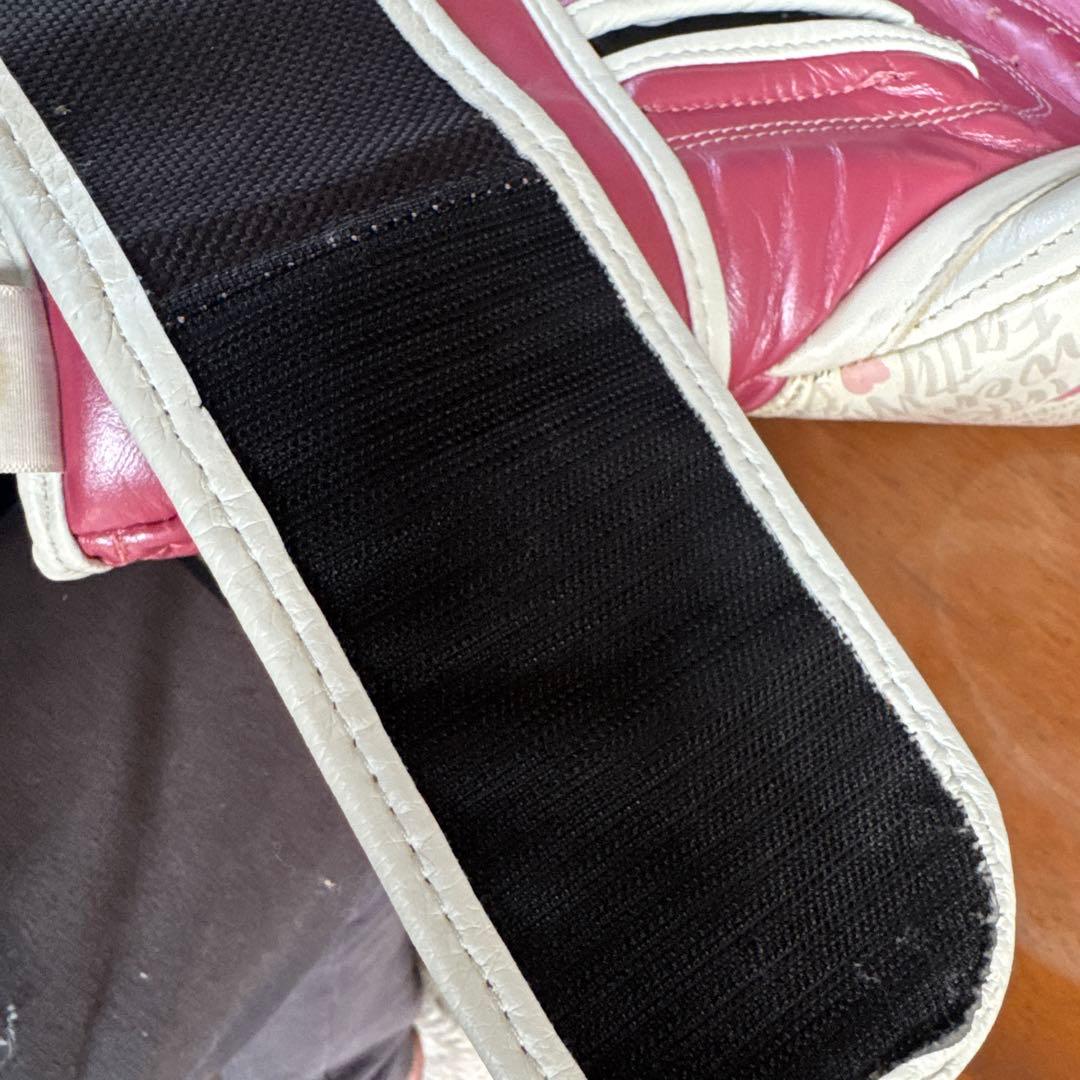 メキシコ購入 REYES ボクシンググローブ ホワイト/ピンク 16OS