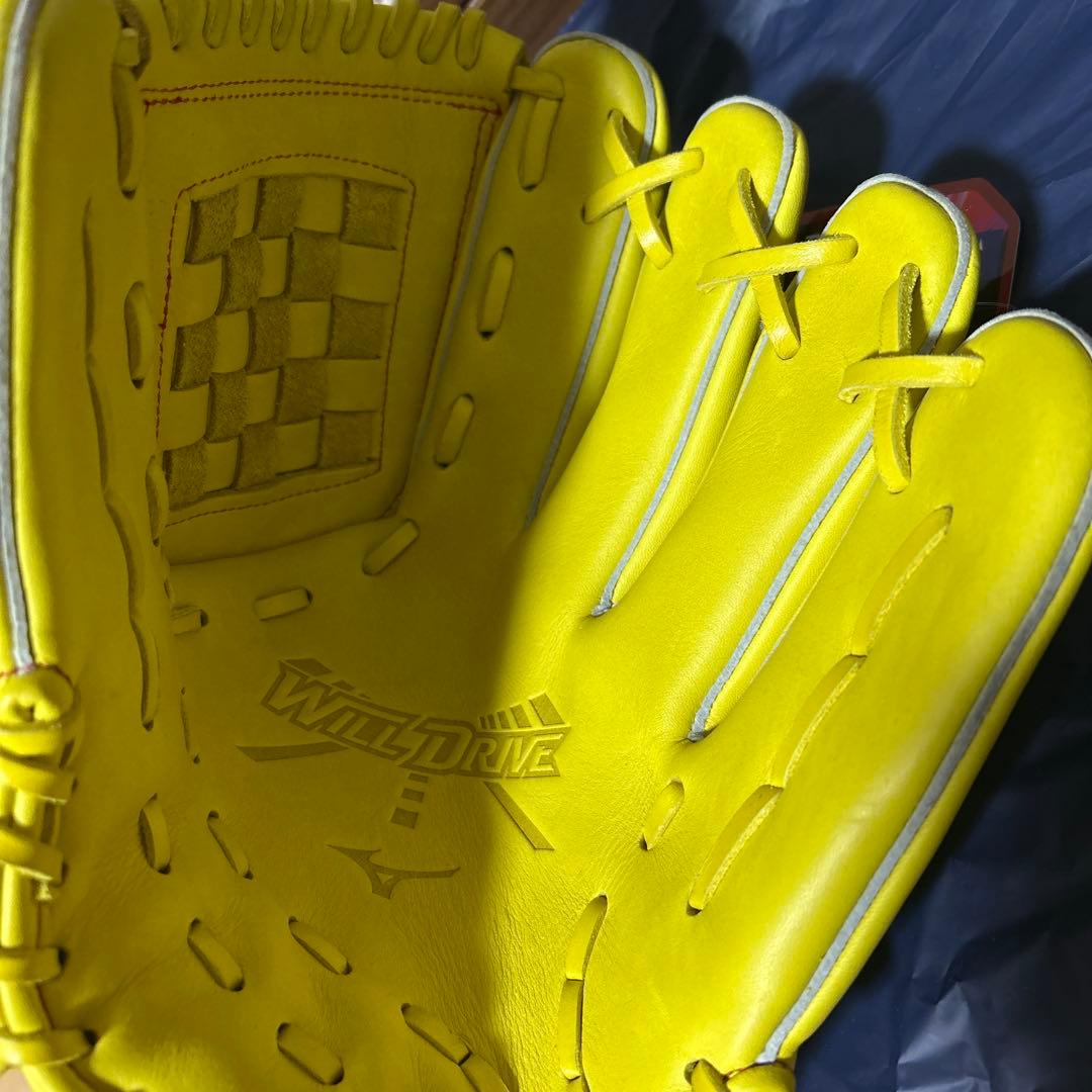 Mizuno 軟式用　投手向けグローブ