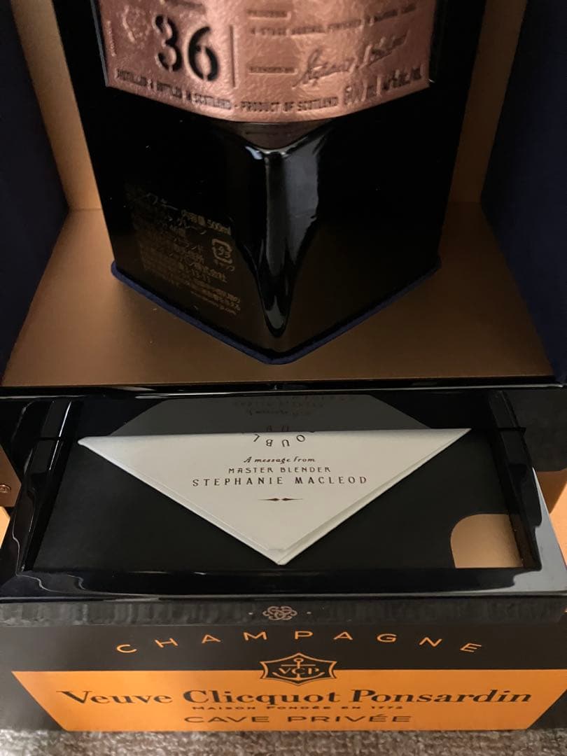 メーカー正規品デュワーズDewar's 36年 ウイスキー ギフトボックス入り