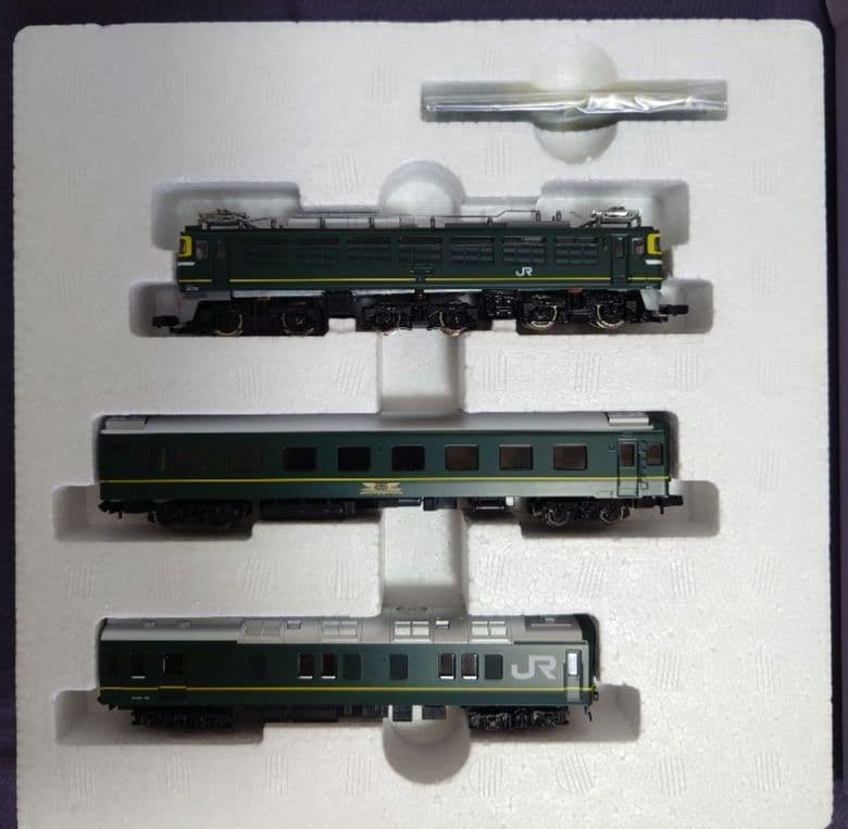 TOMIX JR E26系寝台特急「カシオペア」基本セットと 5両セット+1