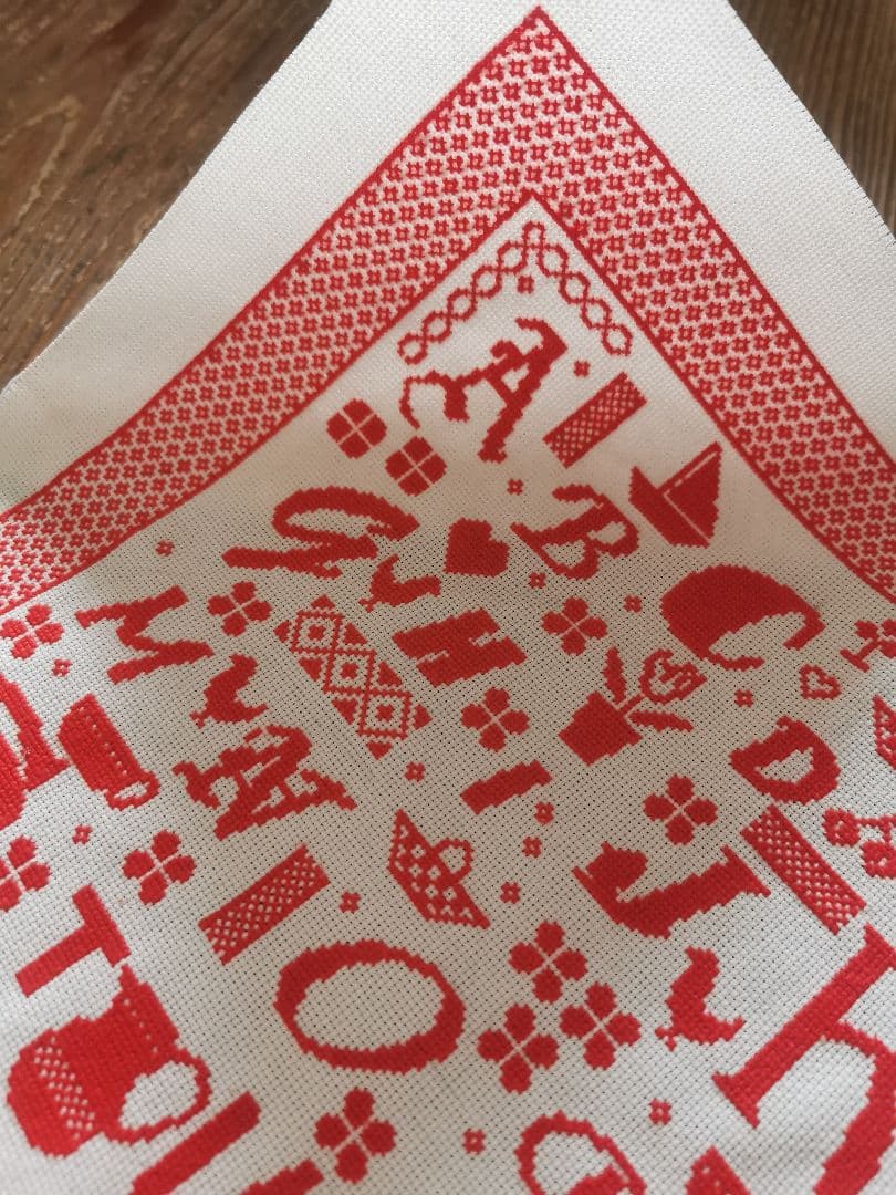 アンティークフランス マルチ文字体 カップポット植木鉢 ✜枠 赤糸刺繍サンプラー