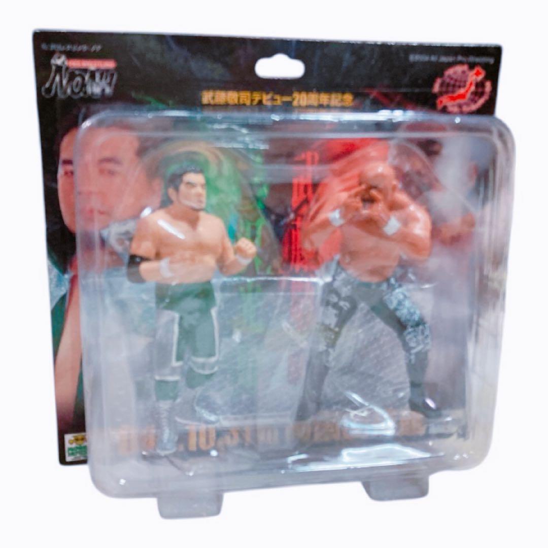 三沢光晴 武藤敬司 Wサイン入りフィギュア