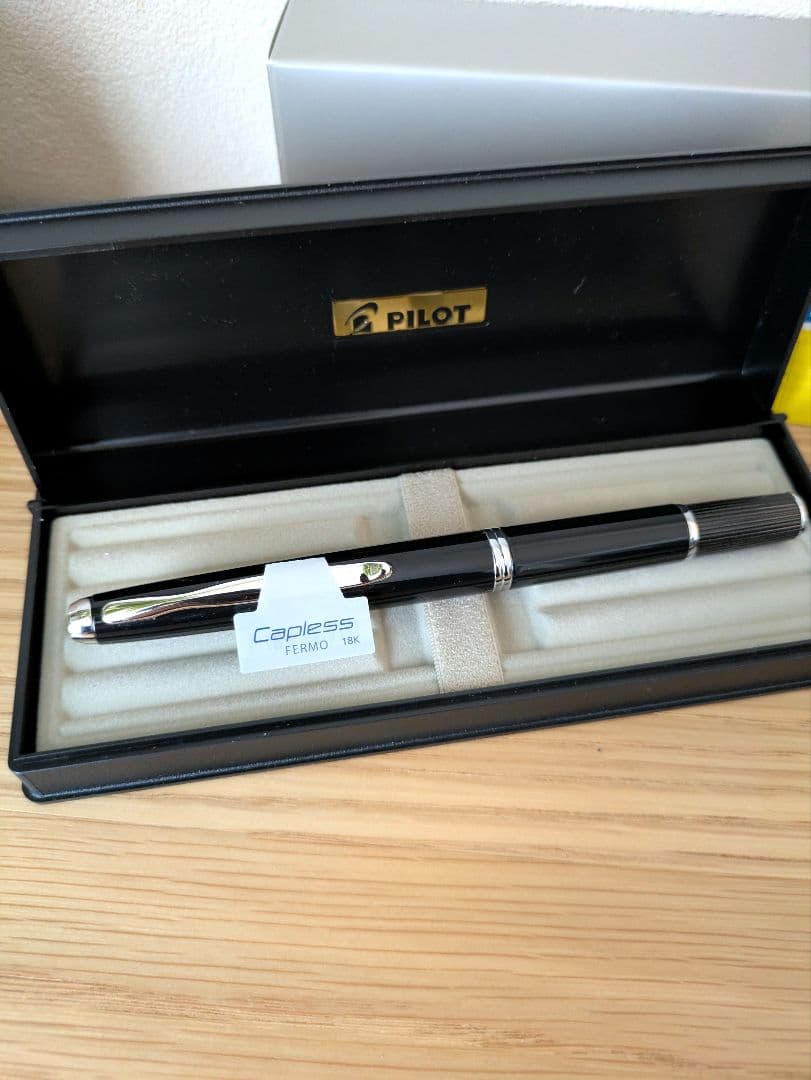 【箱付き】キャップレス フェルモ ブラック M 回転式 廃盤