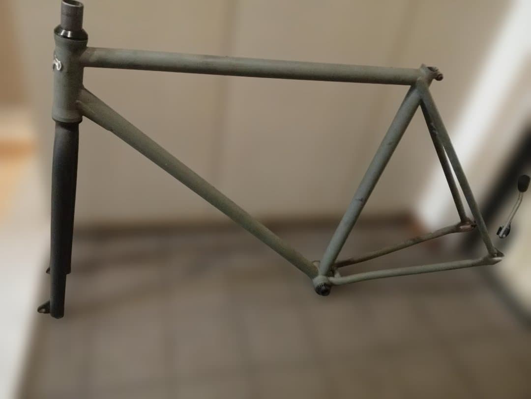 スチールピストフレーム 700c