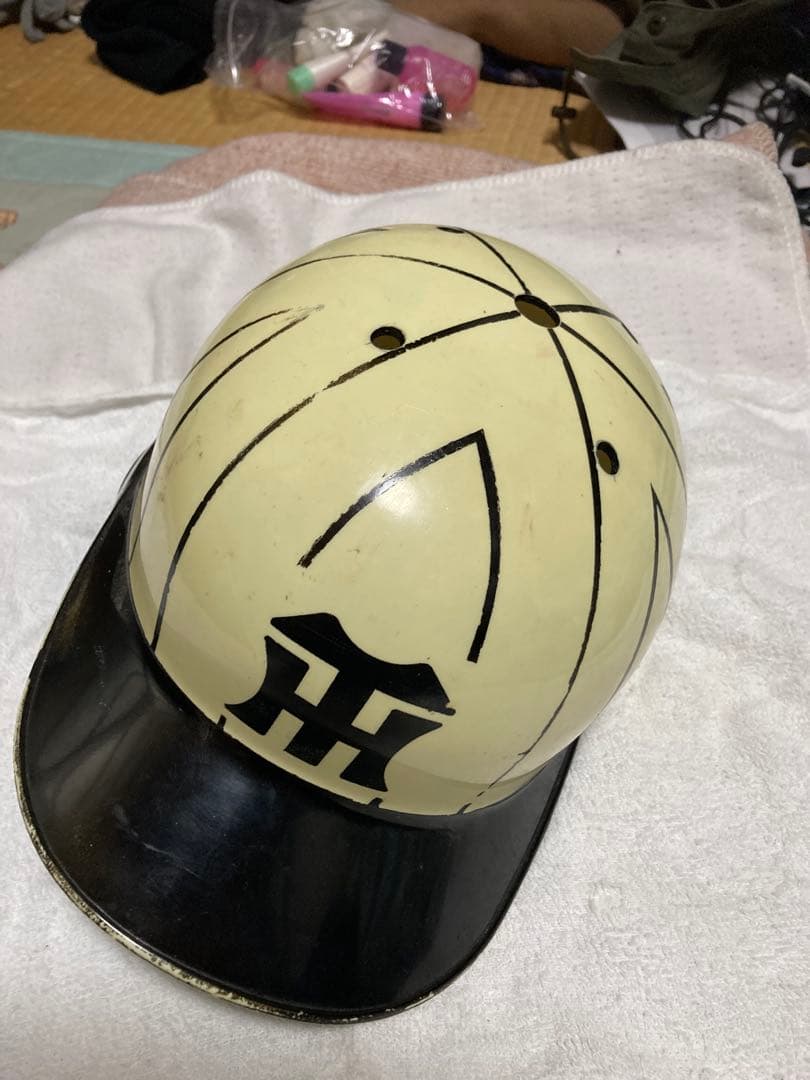 阪神タイガース　本物実使用　ヘルメット 背番号37番